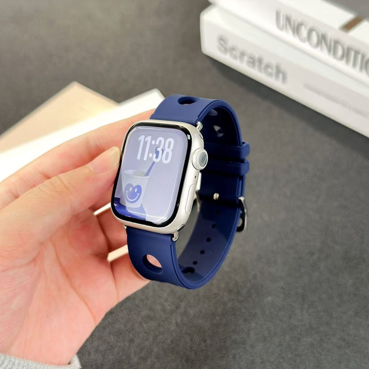 Suitable for Apple Watch – S1-11/Ultra/SE – Perforated Waterproof Silicone Strap