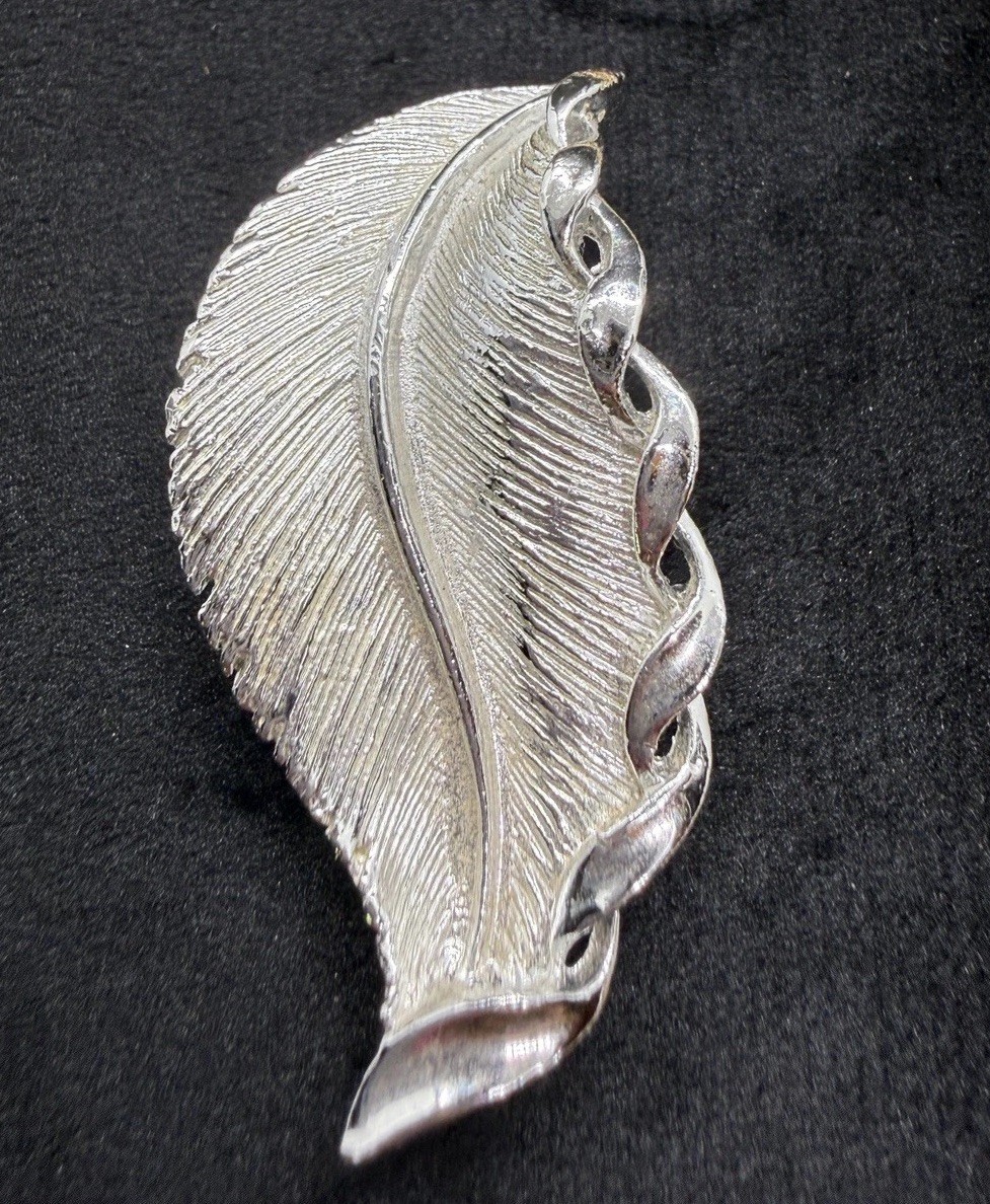 Vintage Signed Gerry’s Silver Tone Feather Brooch Textured Curled Edge Pin