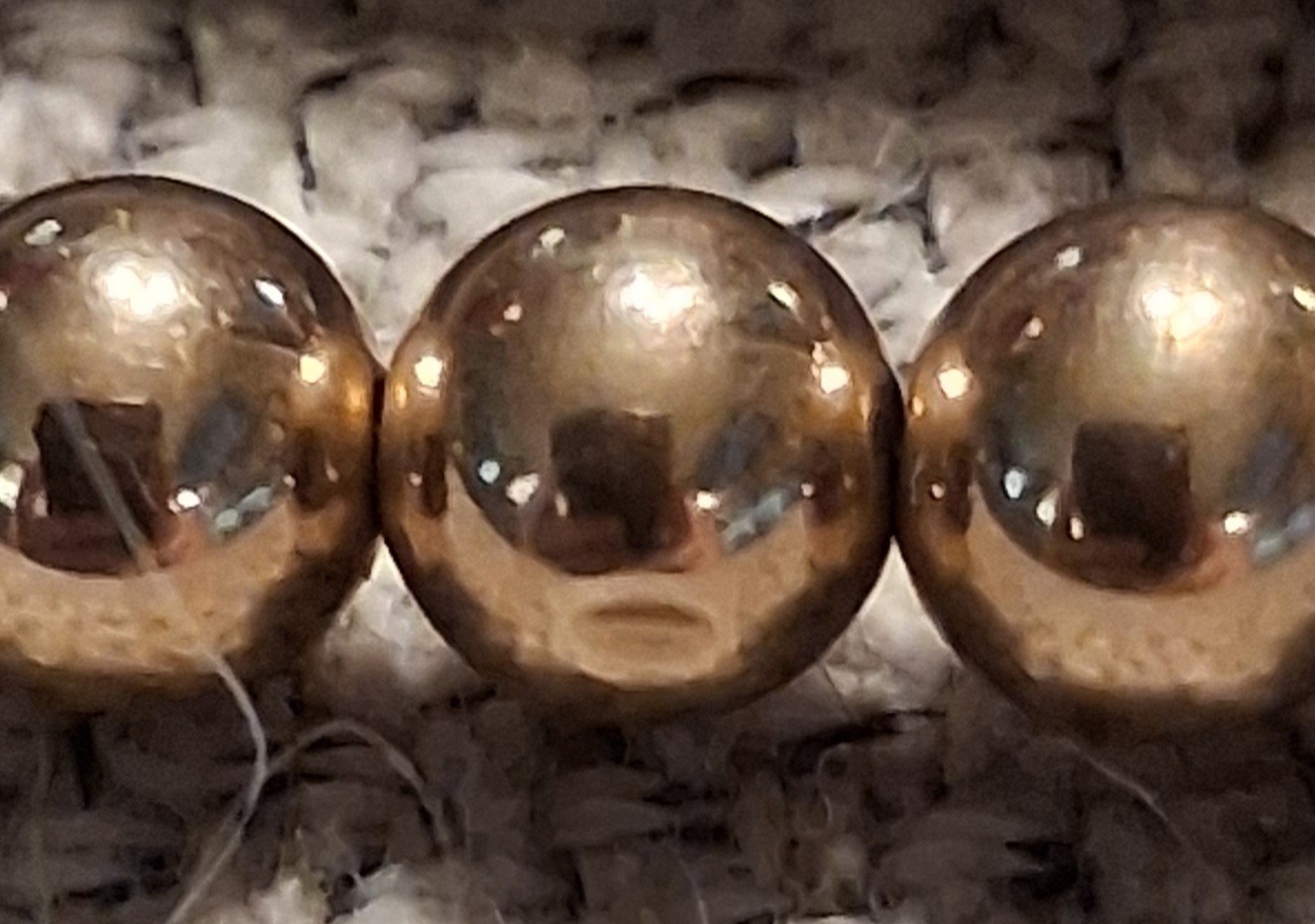 10k Gold Ball Beaded Necklace 3.44 Grams MEASURES 17 Inches