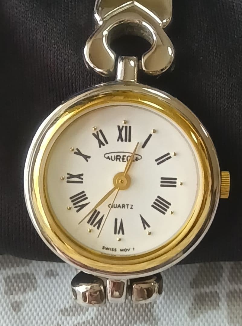 Aureole Quartz White Dial Wristwatch