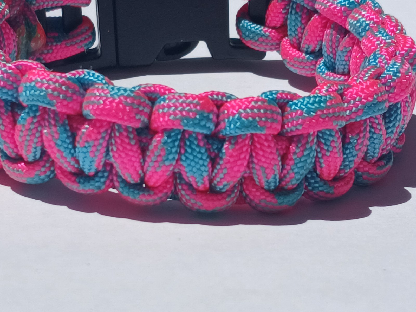Nice Parachute Bracelet Pink
