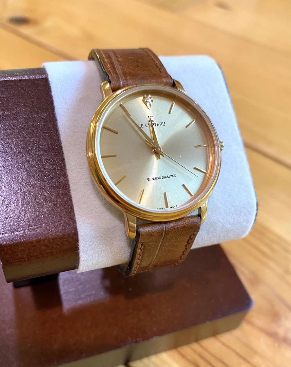 LE CHATEAU Genuine Diamond 18K Gold Plated 2011 watch w leather band