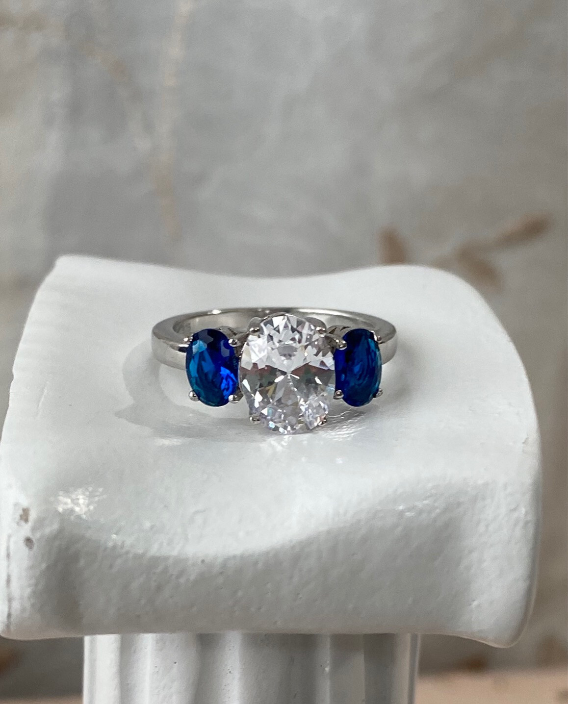 .925 Silver W/ Center CZ & Surrounding Sapphire Style Stones Size 5.75 Ring101