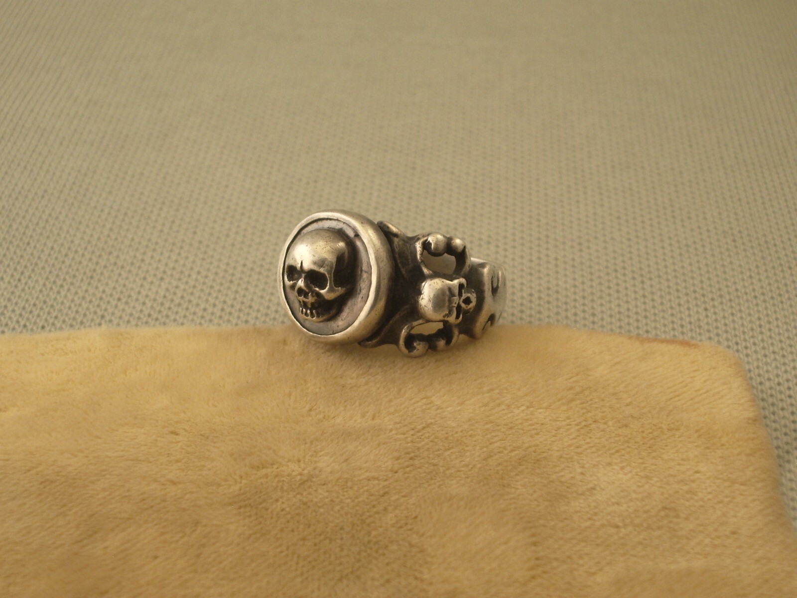 Rare antique silver Memento Mori Skull Ring Size 7.5