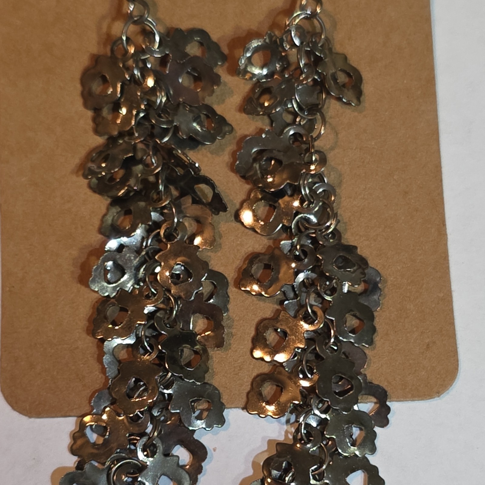 Silver Tone Metal Flower Dangle Drop Hook Earrings No Stone Flowers & Plants