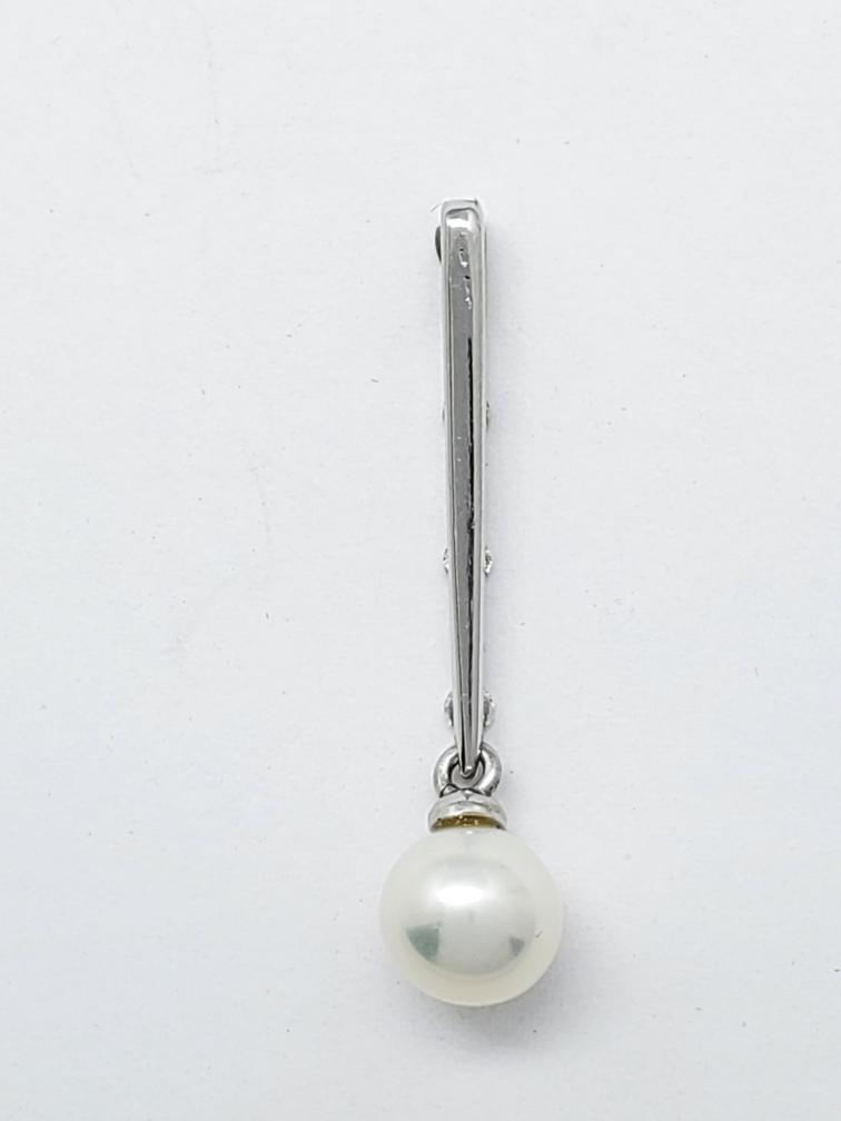 14K Solid White Gold 7.21mm White Cultured Pearl Diamond Accent Dang (AP1130366)
