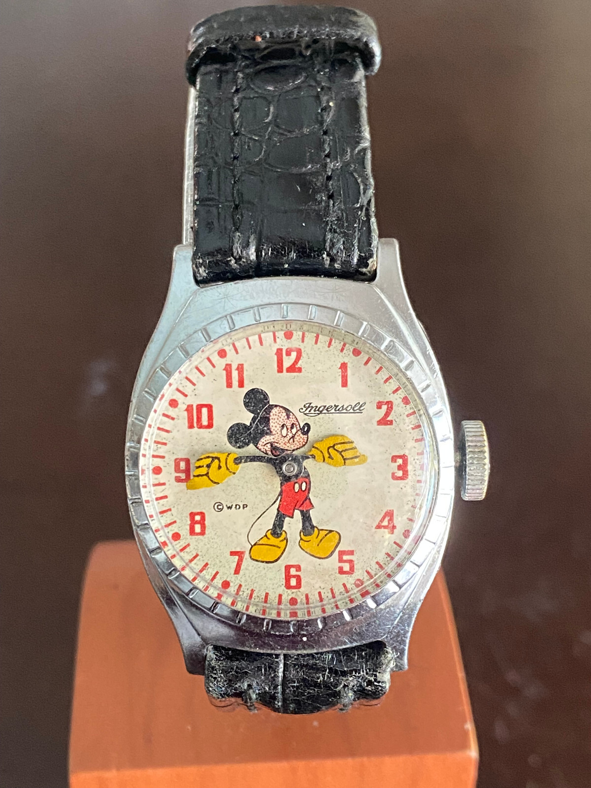 VINTAGE UNISEX INGERSOLL MICKEY MOUSE WRIST WATCH, US TIME, RUNS AND STOPS