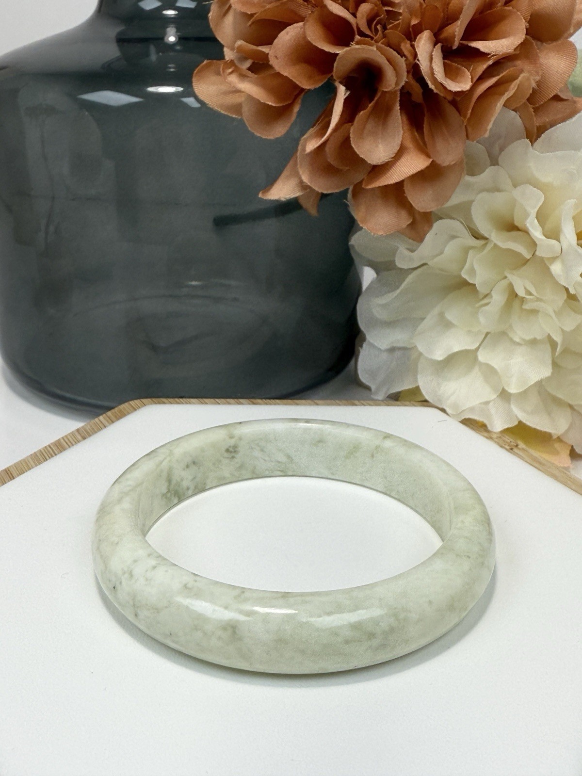 Xiu Jade Hard Bangle Size: 57MM Width: 12.4MM