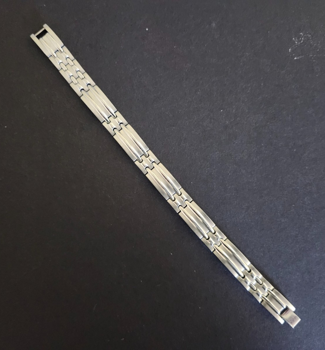 Men’s Stainless Steel Bracelet – Fold-Over Clasp – Approx. 8″