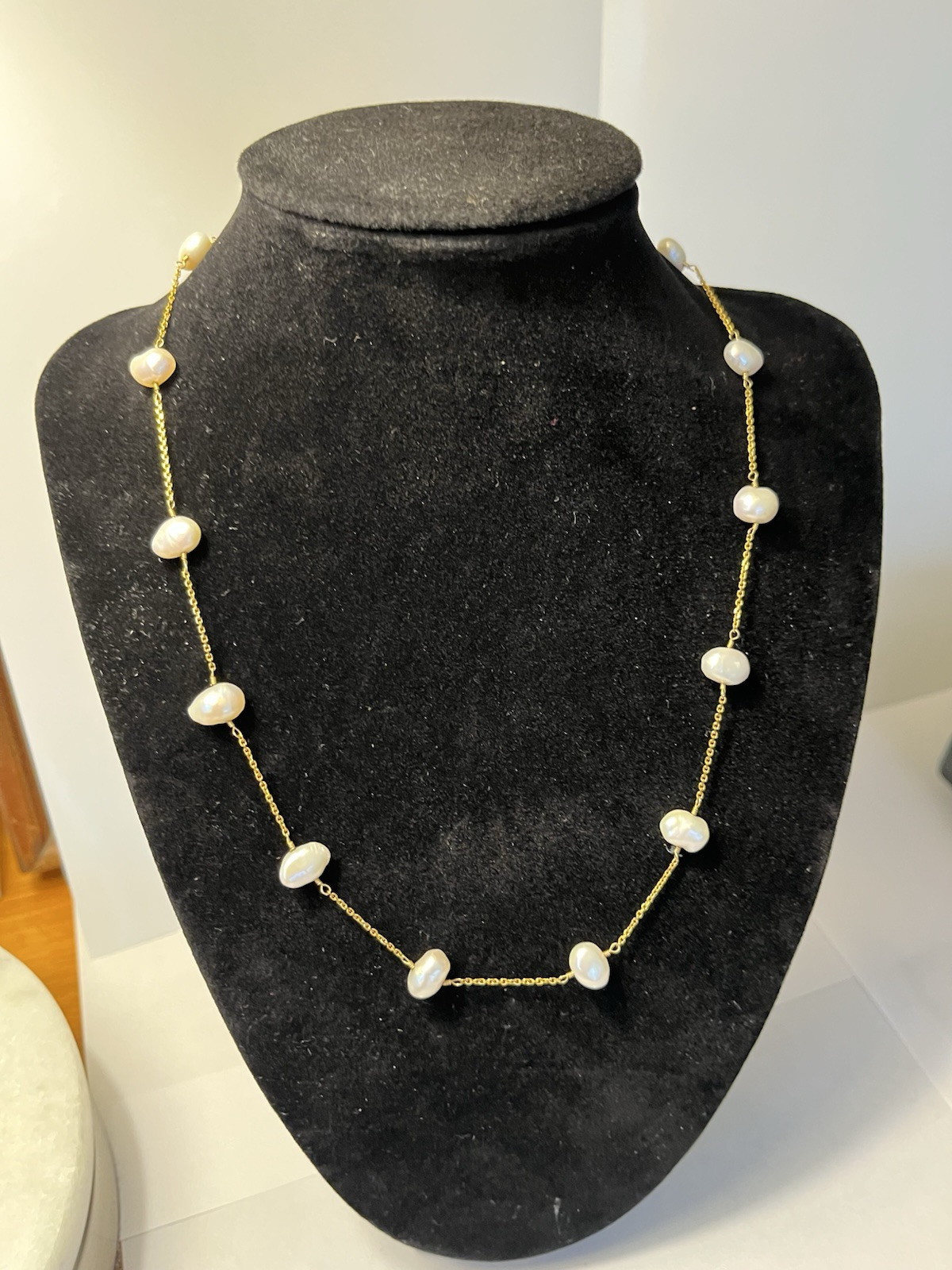 Stunning 14K gold 18″ pearl station necklace heavy 8.8 Grams.
