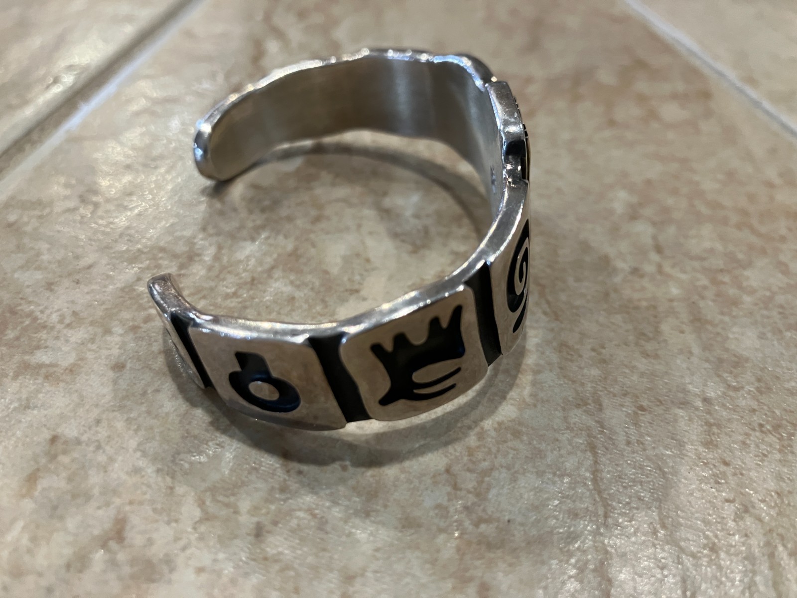 Small/Women’s Silver Cuff Bracelet Native American/Hopi 50 Grams NICE CONDITION