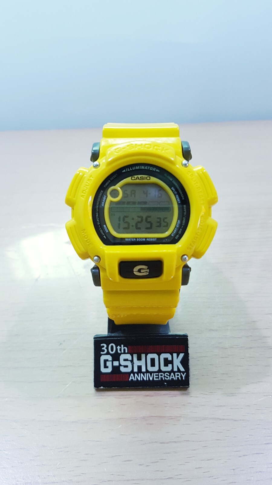 Vintage G-shock DW-003 Banana Yellow Street Punk Hip-Hop Board Watch Japan Limit