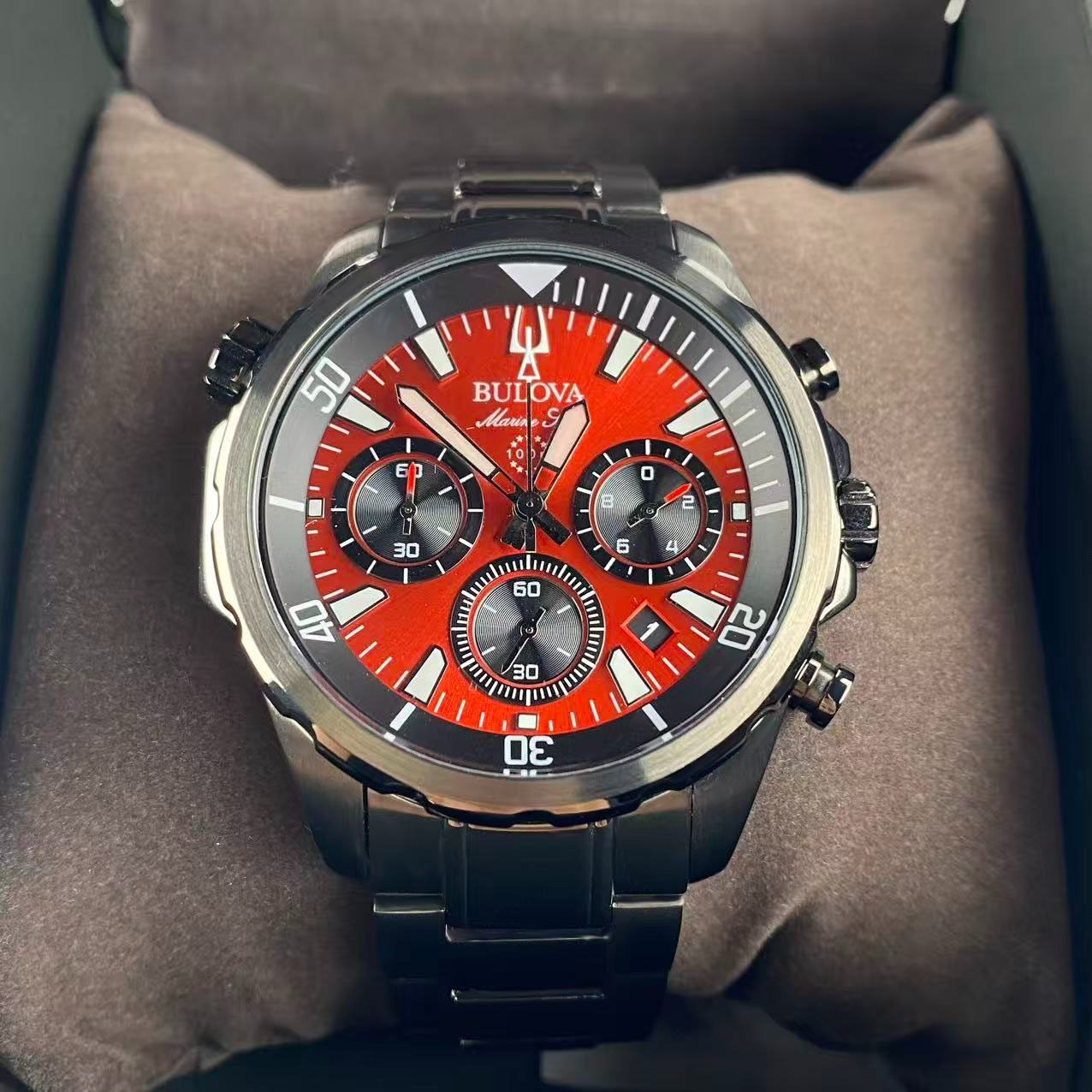 New Bulova Marine Star Men’s Chronograph Quartz Watch Red Dial 98B350 43 mm