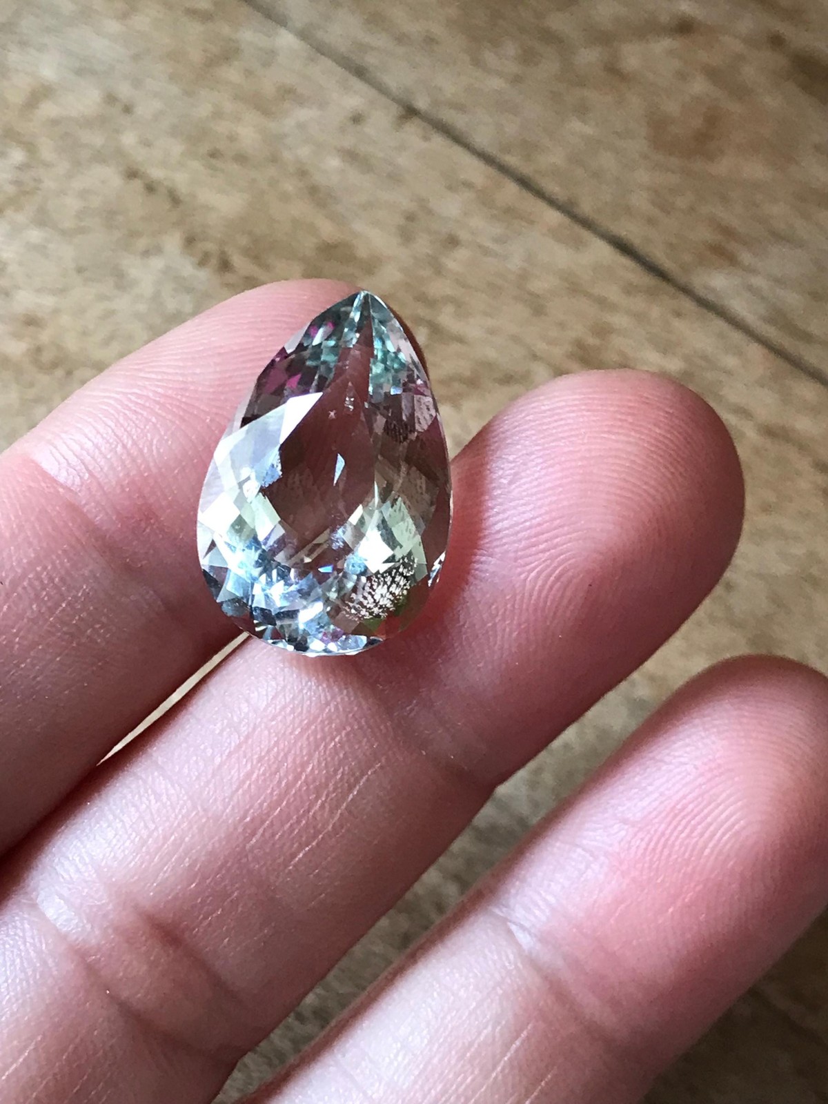 Topaz Untreated Pear 17.30 cts~Beautiful light Blue Hue~Top Cut, Excellent for