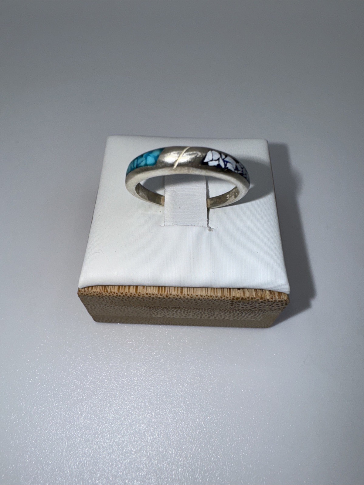 Vintage Sterling With Crushed Turquoise And Other Crushed Stone Sz 6.25
