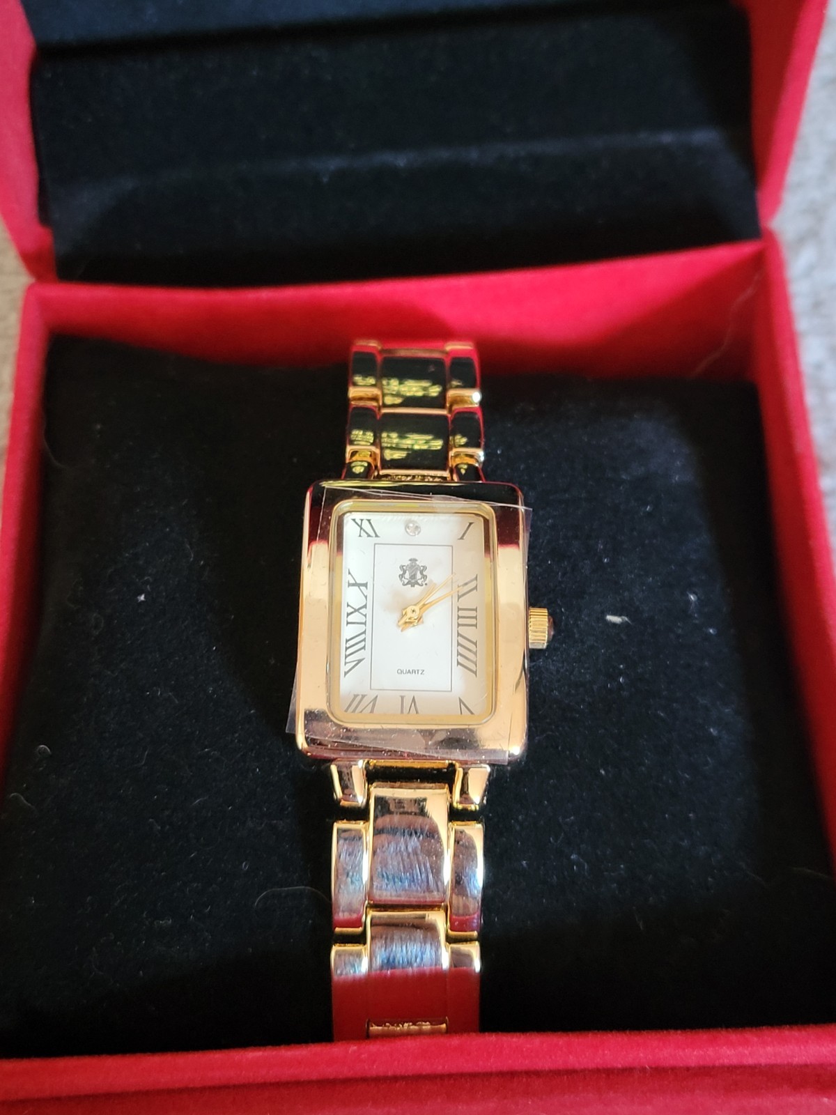 Giorgio Beverly Hills Women’s Gold Tone Watch NIB