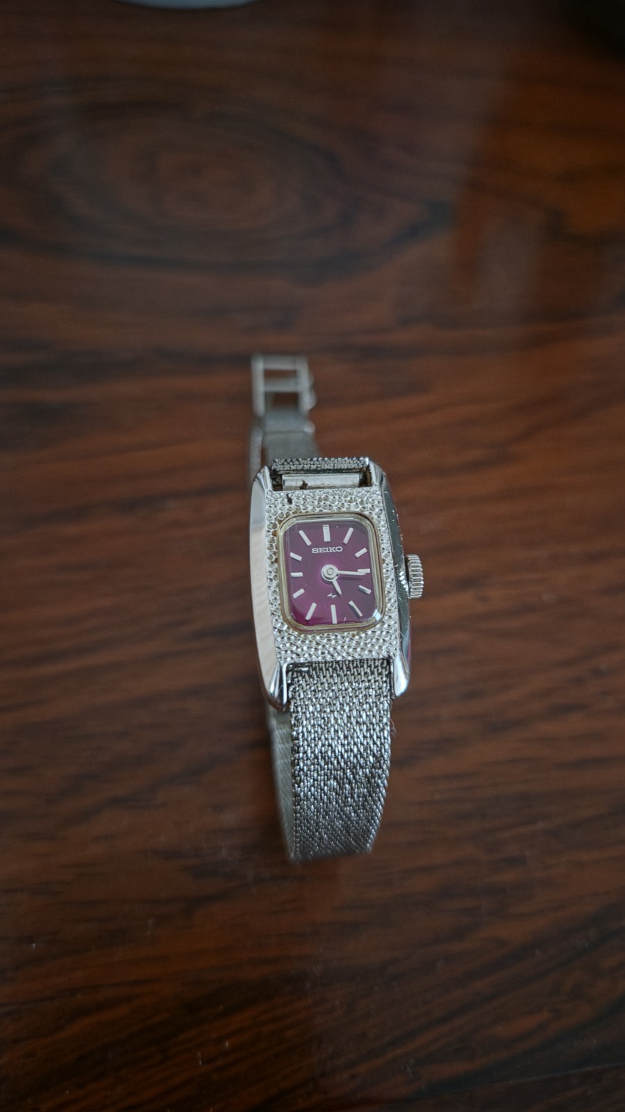 Vtg Seiko Watch Women Silver Tone Band Burgundy Face 11-3409 Works Great