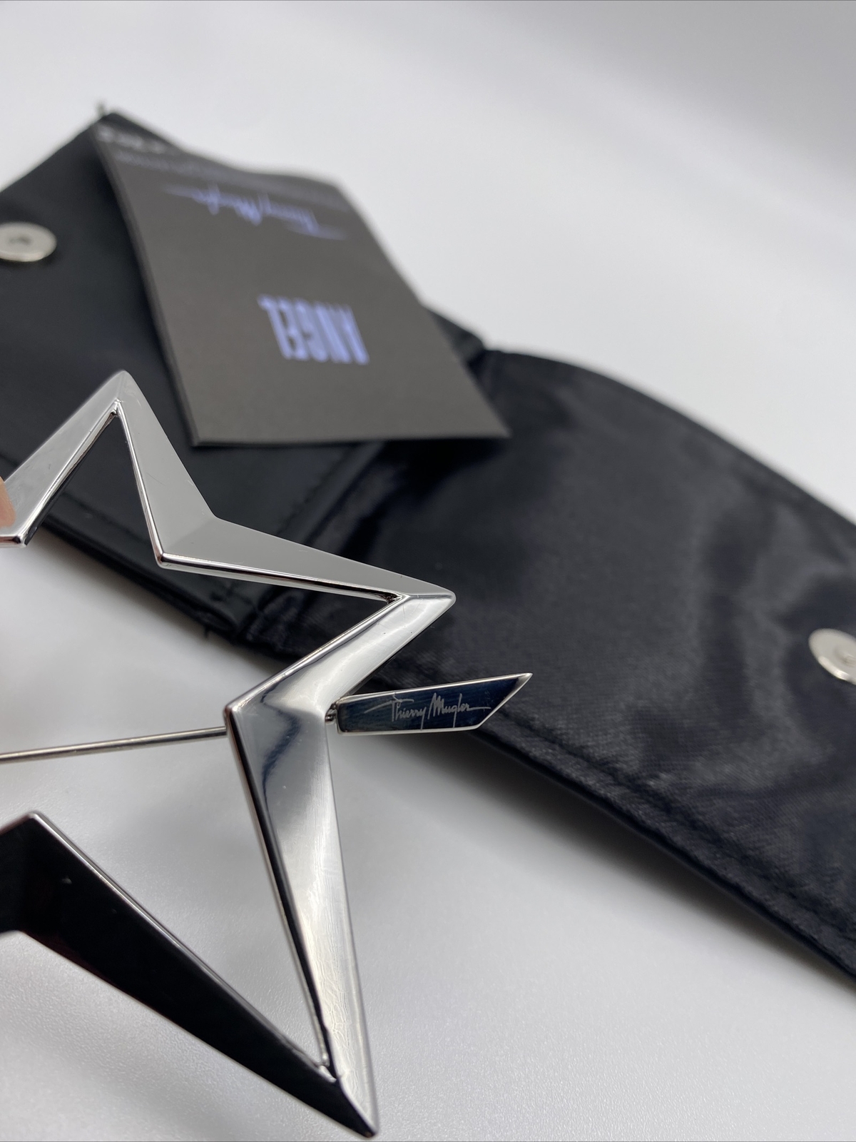 Thierry Mugler Vintage Angel Star Pin Brooch Signed Numbered Certificate Pouch
