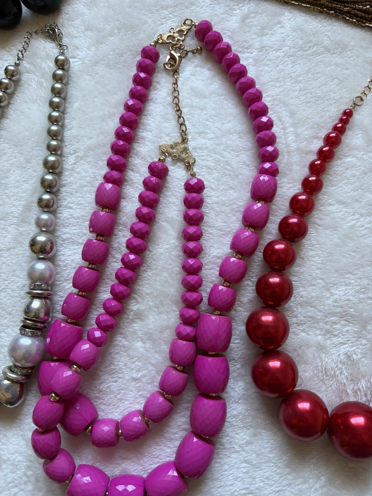 DKNY Women’s Fashion Jewelry Mixed Lot 8pc Multicolor Beaded Necklaces