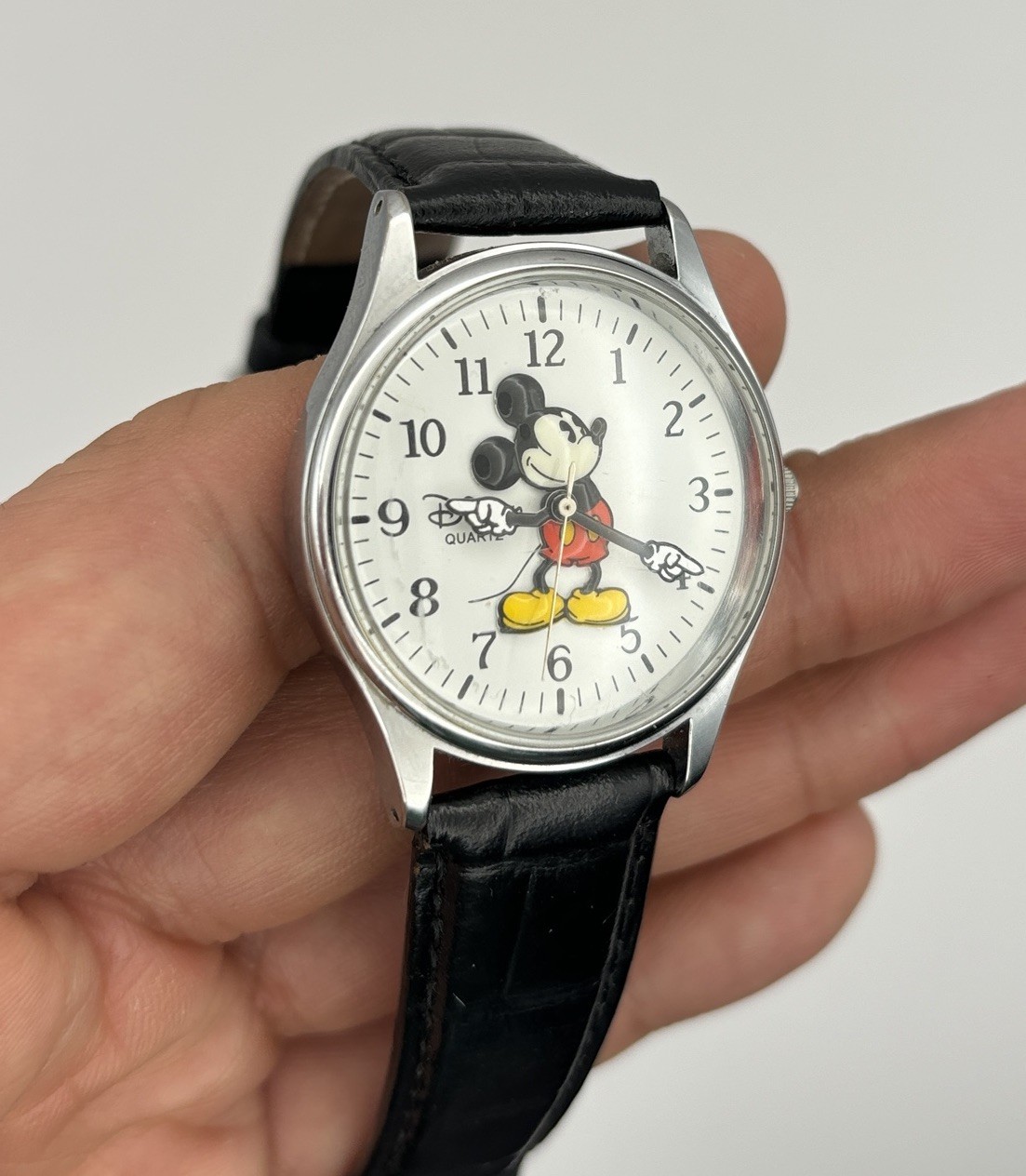 Disney Authentic V896-7249-4-12030 Quartz Analog Women’s Watch #7.36