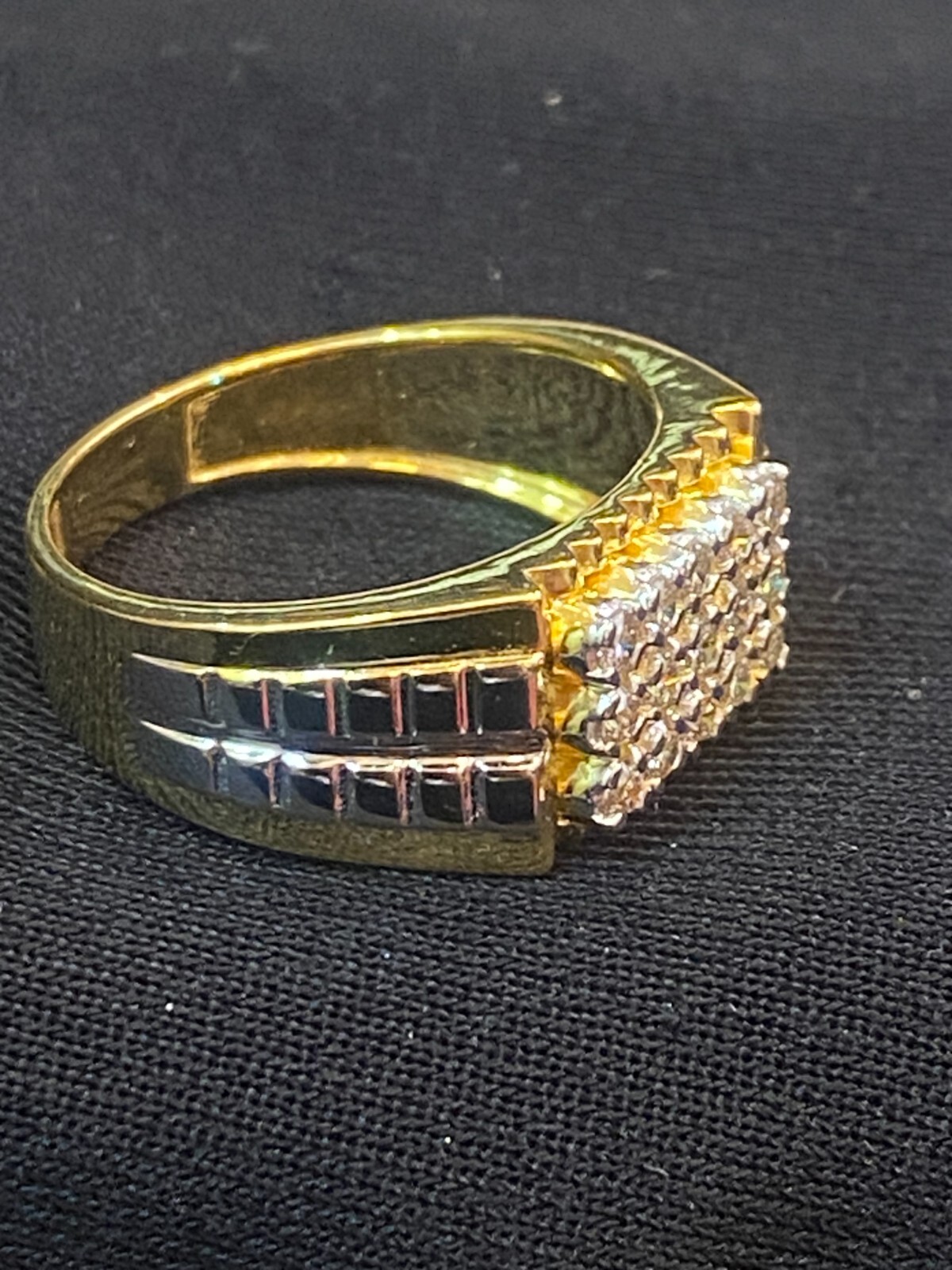 1/2 Cts Round Brilliant Cut Natural Diamonds Men’s Wedding Band Ring In 14K Gold