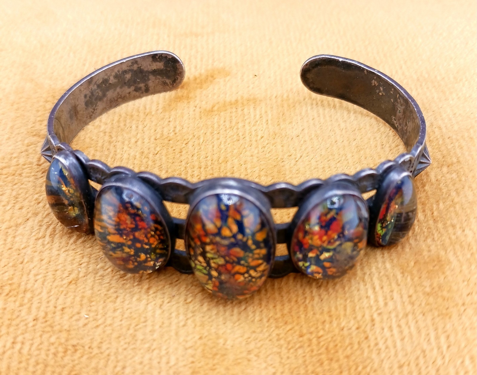 Vintage Navajo Fred Harvey Era Thunderbirds Foil Glass Sterling bracelet