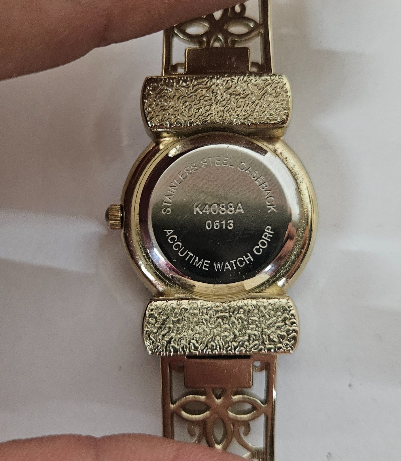 VIVANI Ladies Bracelet Watch w Sparkling Rhinestone Bezel NEEDS BATTERY