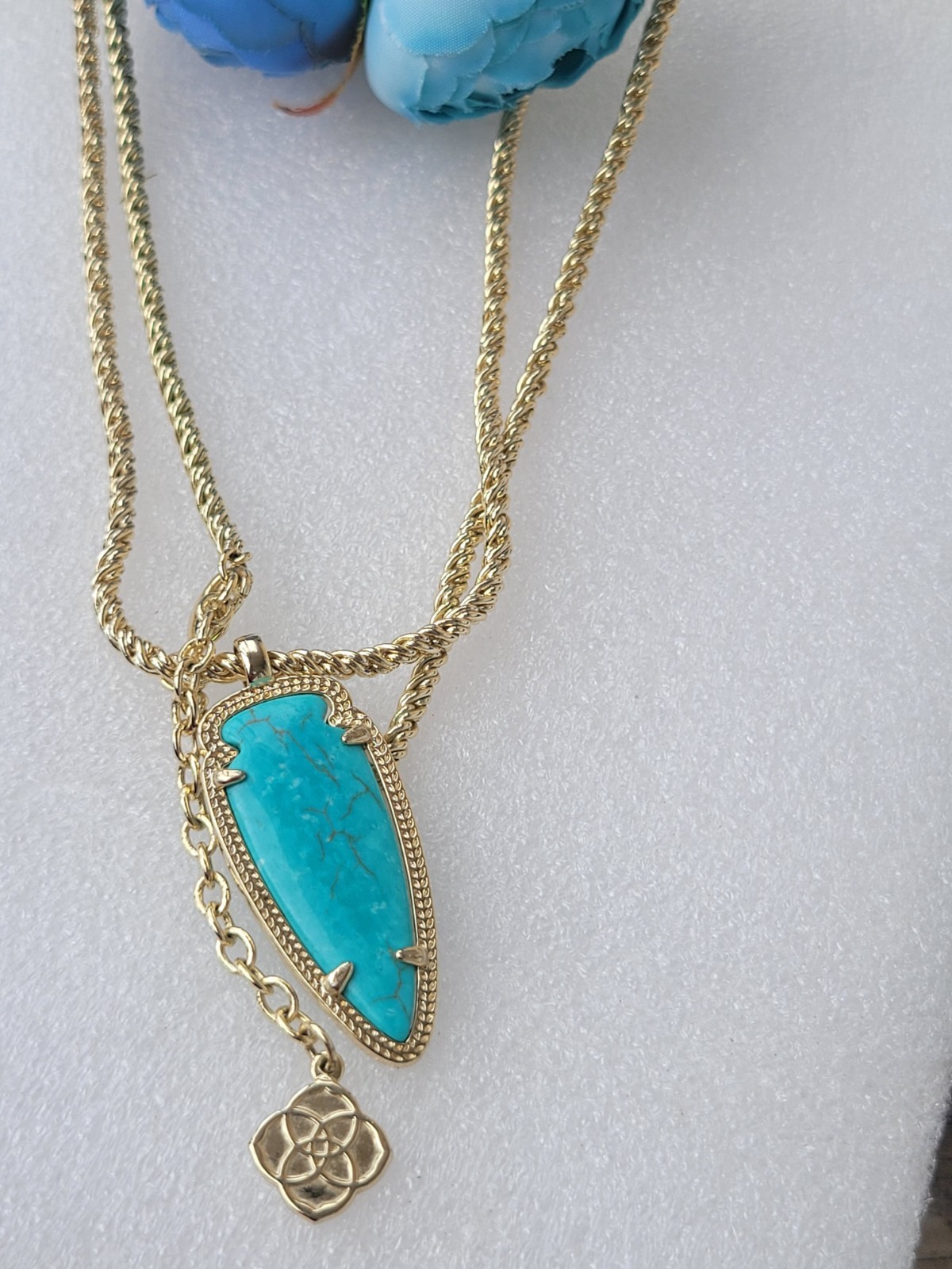 Vinatge Kendra Scott Shaylee Pendant Arrow Gold Necklace Rare Turquoise blue