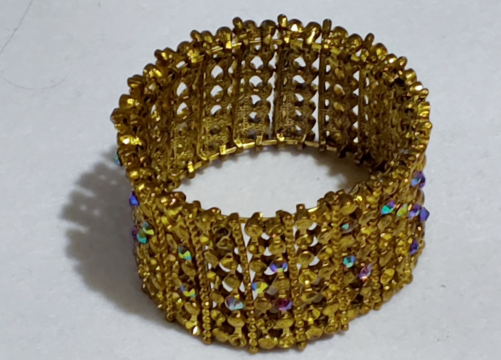 Vintage – 1 1/2 in WIDE RHINESTONE BRACELET – Gold Tone – 2 1/8 in DIA -Heavy
