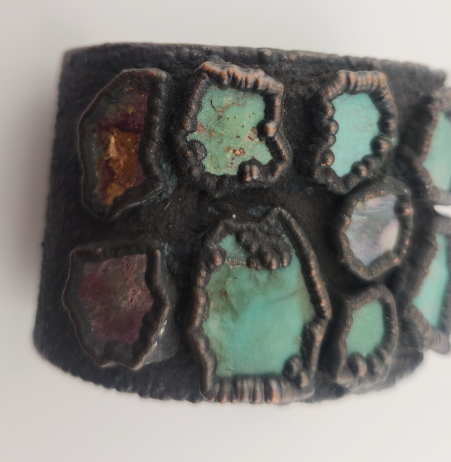Vintage BELL TRADING Copper Cuff Bracelet USA Pre 1960s 10 Turquoise pieces
