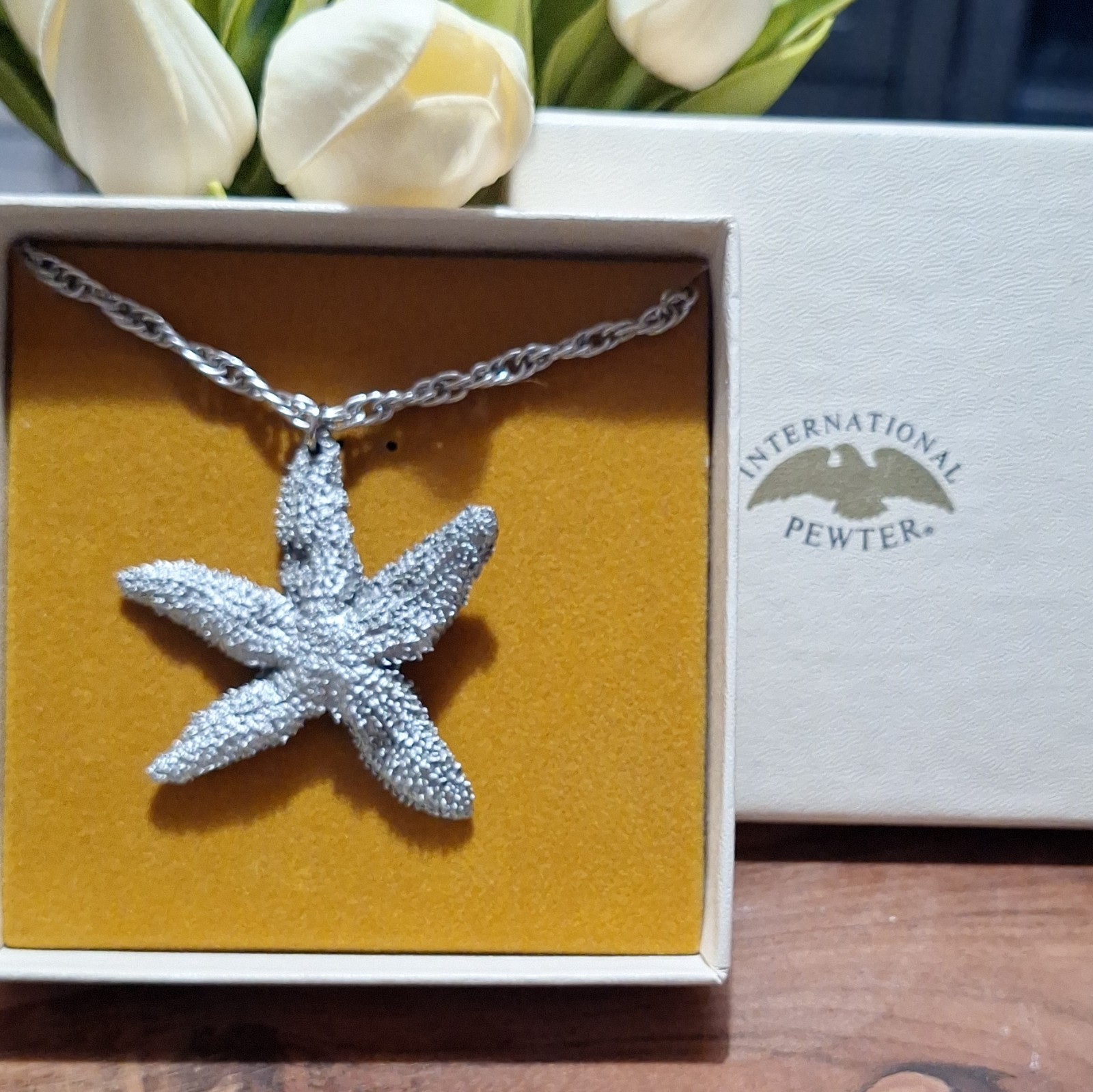 International Silver Co Pewter Textured Starfish Charm Necklace Rope 18in