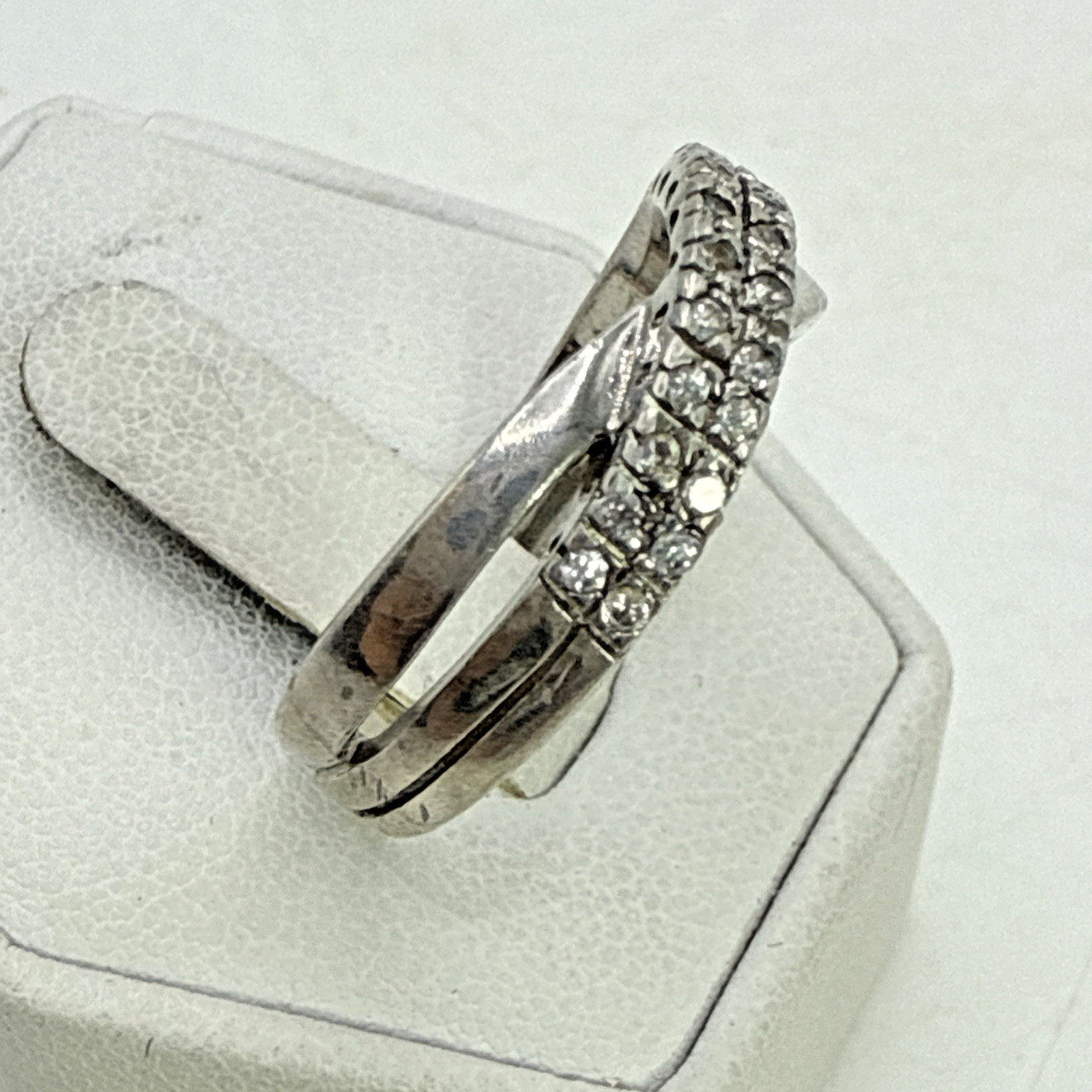 STUNNING .925 Vintage Sterling Silver Estate Ring Size 8.75 w-Colorless stone
