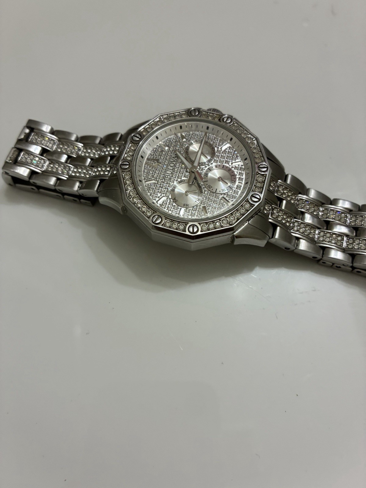Bulova Women’s 96C Silver Crystal Bezel Pavé Dial Day/Date Quartz 32mm