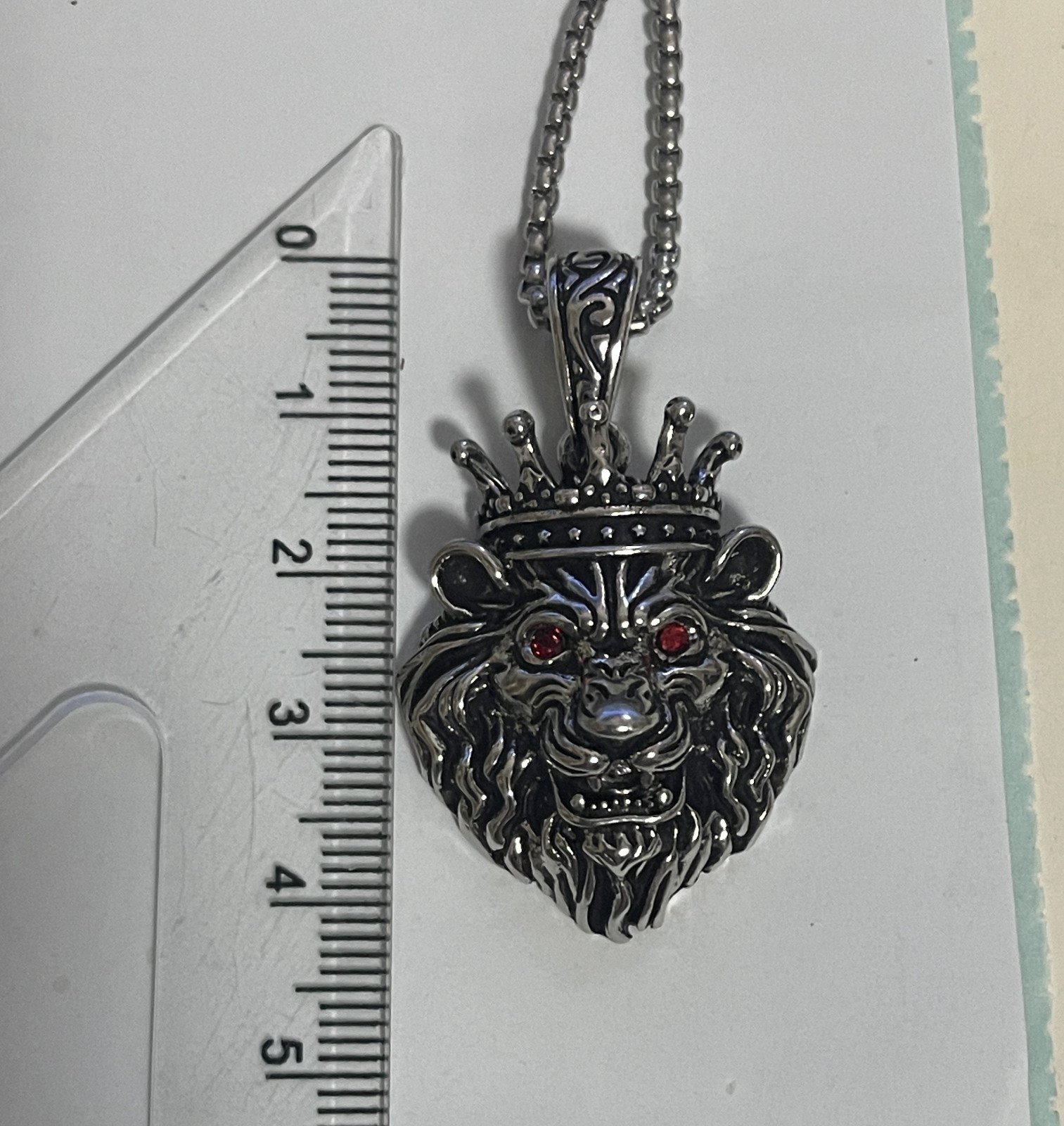 Calm Lion king Crown Animal Jungle Leo Men Cubic Zirconia Pendant silver-plate