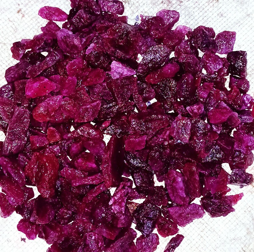 Natural Red Beryl Earth Mined Rough Loose Gemstone 218.00+ Ct With Free Shipping