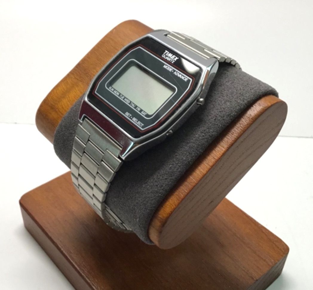 TIMEX; K CELL DIGITAL WATCH – VINTAGE TIMEX STAINLESS STEEL