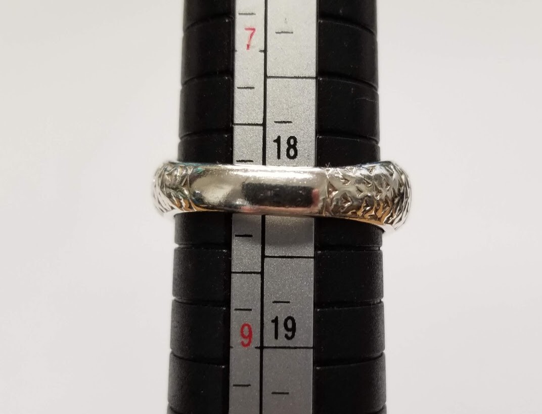 .925 STERLING SILVER RING WITH EMERALD CUT LAVENDER STONE SZ 8 8.6 GR. #5741