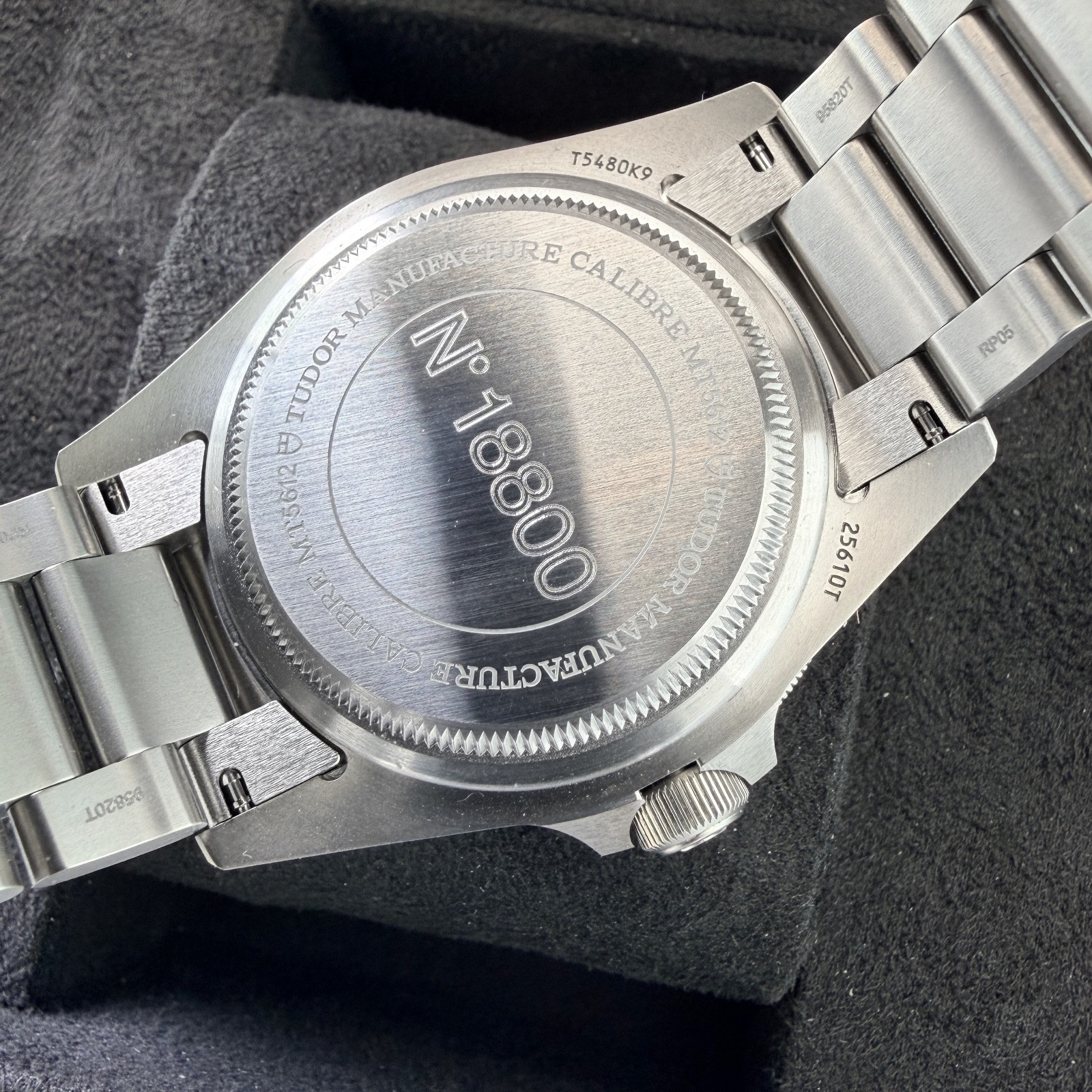 Tudor Pelagos 25610TNL – LHD – Box and Papers