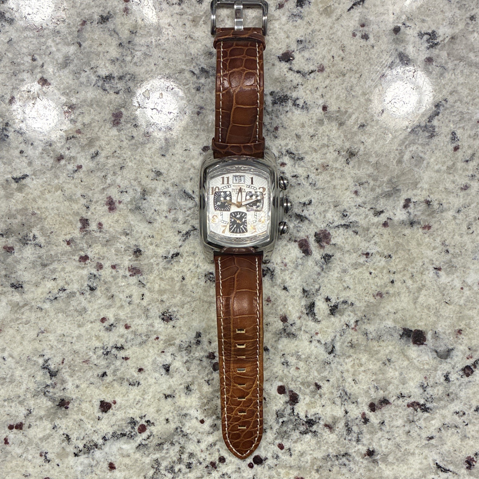 Invicta Lipah Men’s Chronograph Quartz 100m bubble glass rare Brown Leather