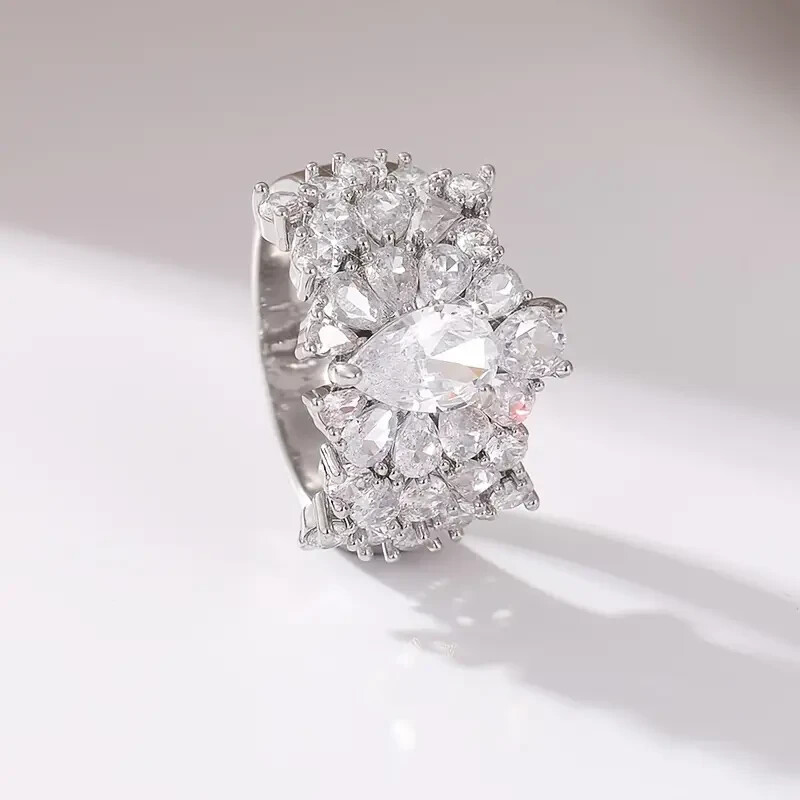 Elegant 925 Sterling Silver White Topaz Charms Wedding Engagement Ring Size 8