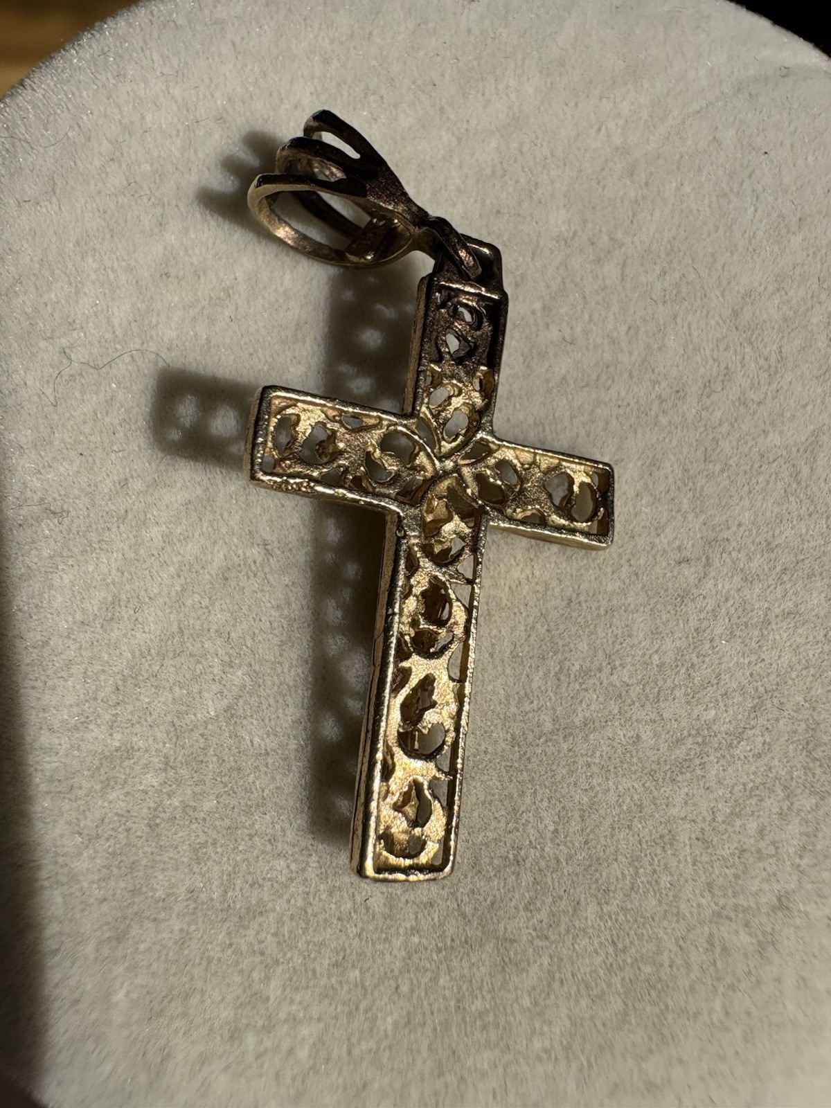 10K Yellow Gold Crucifix Cross Jesus Pendant Intricate Tarnished – 2.4 Grams