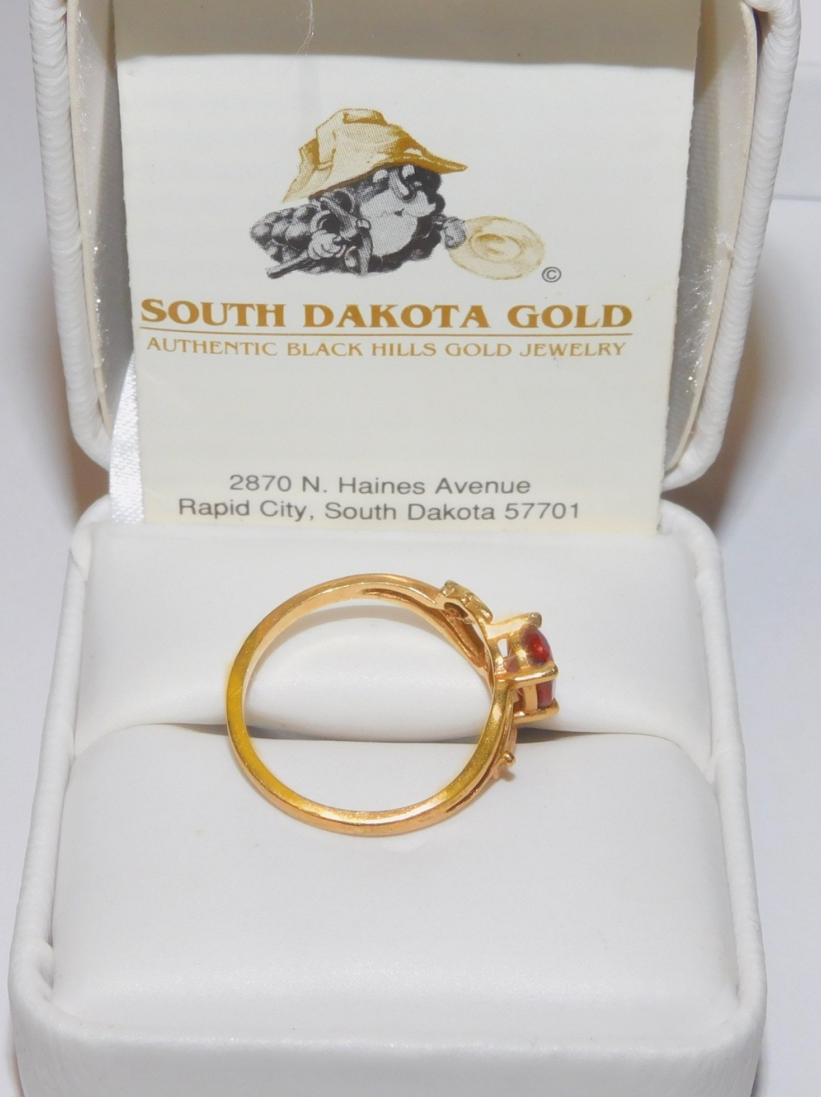 Black Hills Gold 10k Garnet Two Leaves Ring Size 6 1/2