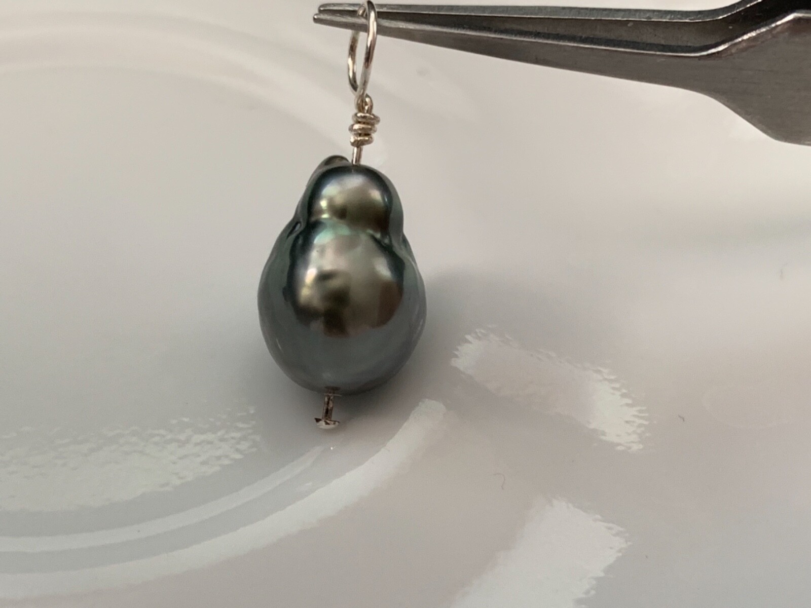 Glaring 11.38*15.4mm gray black baroque Tahitian Pearls Pendant sterling silver