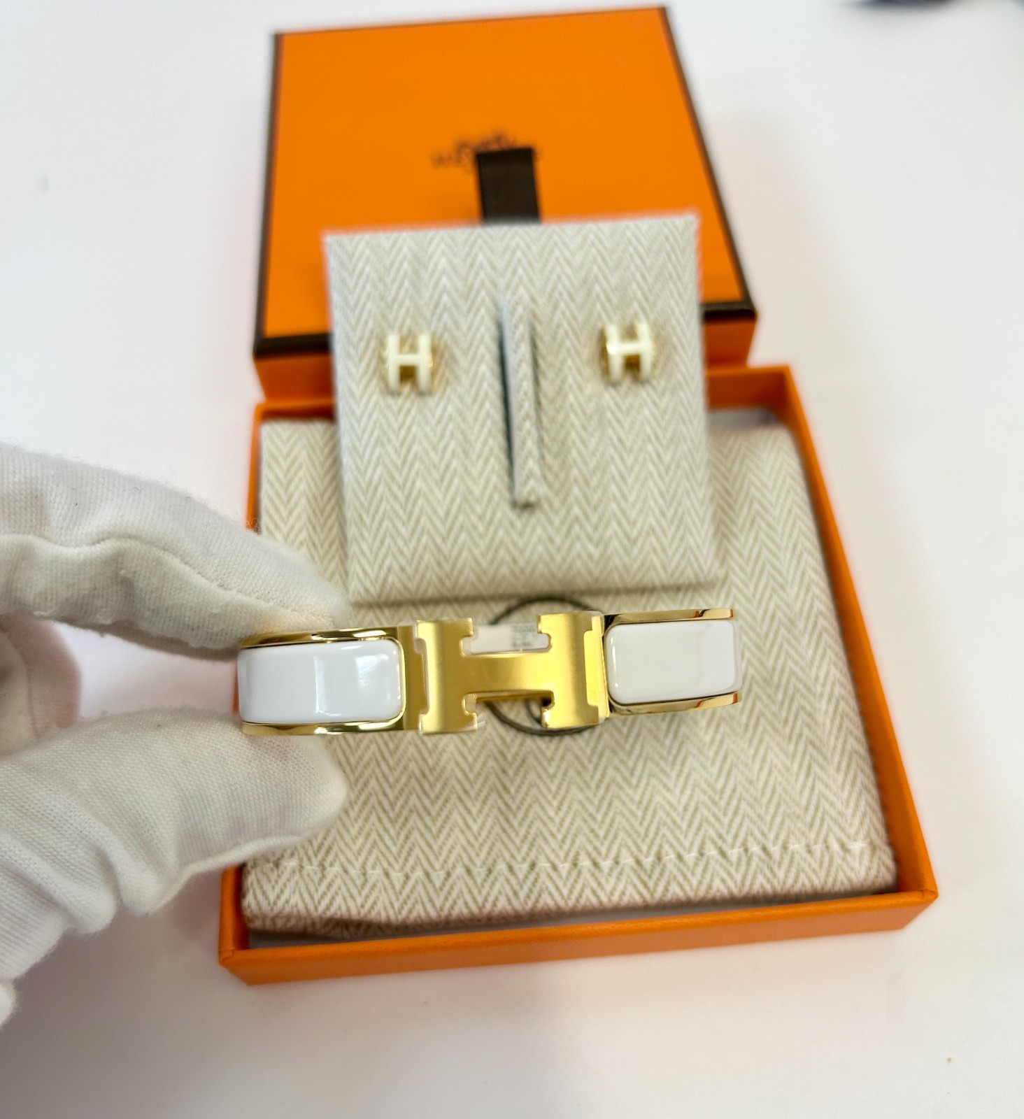 Hermès Mini Pop H Earrings & Clic H Bracelet Blanc White Gold Plated Set NEW