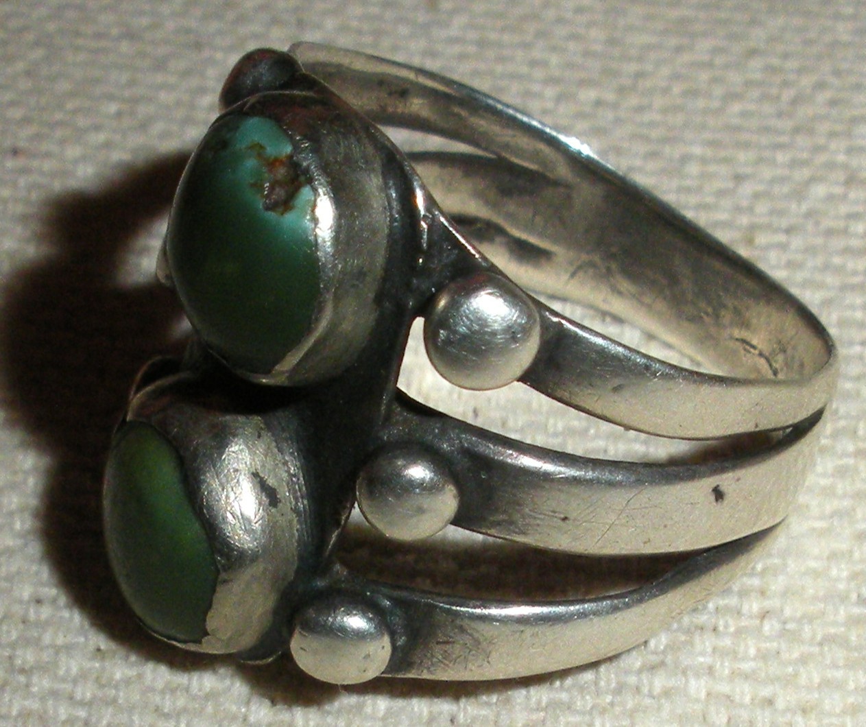 ANTIQUE EARLY NAVAJO TURQUOISE & SILVER RING SIZE 7 1/4 GREAT WEAR! vafo