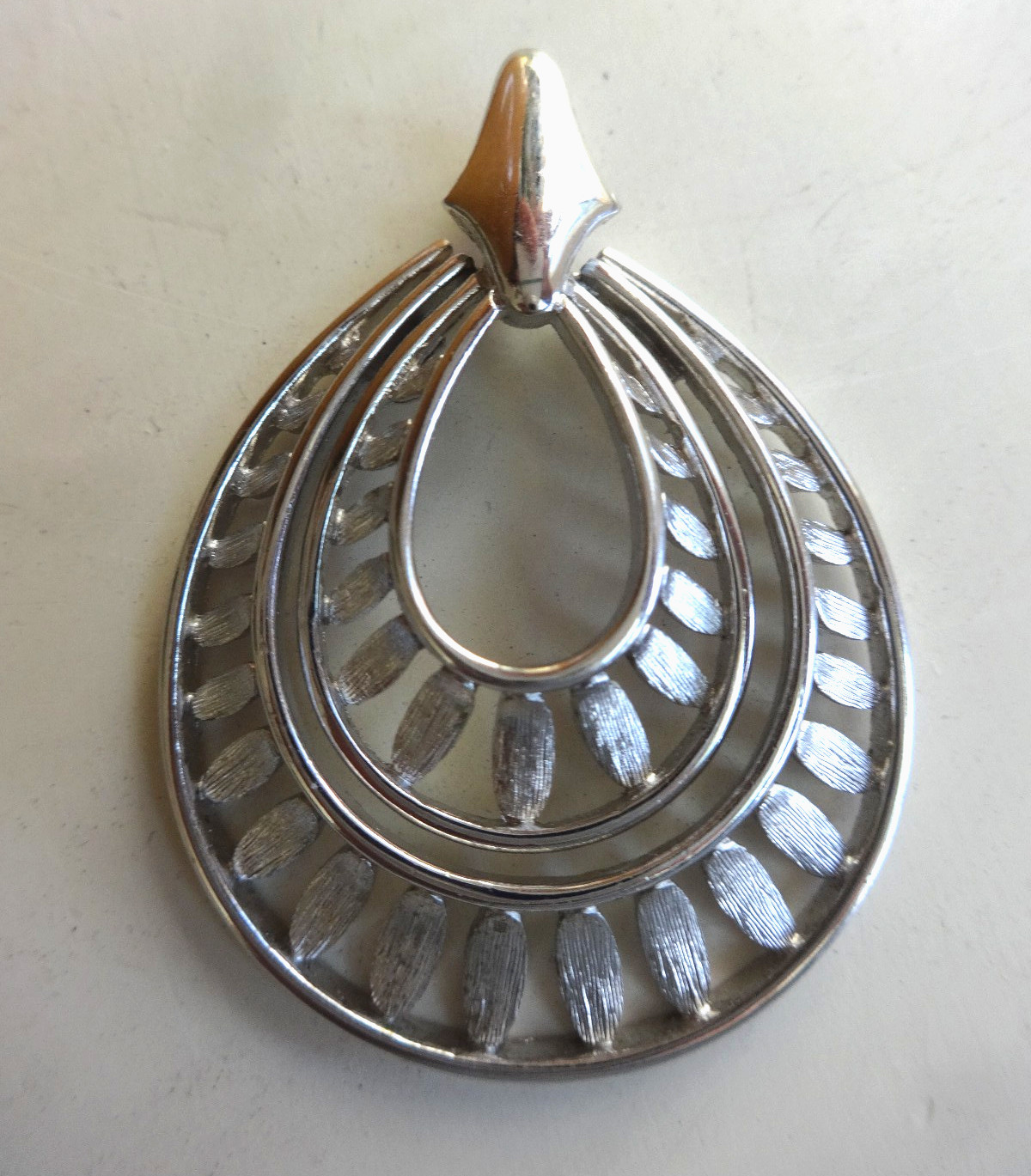 VTG CROWN TRIFARI SILVER TONE DOUBLE TEARDROP SLIDE PENDANT ONLY NO CHAIN VGUC