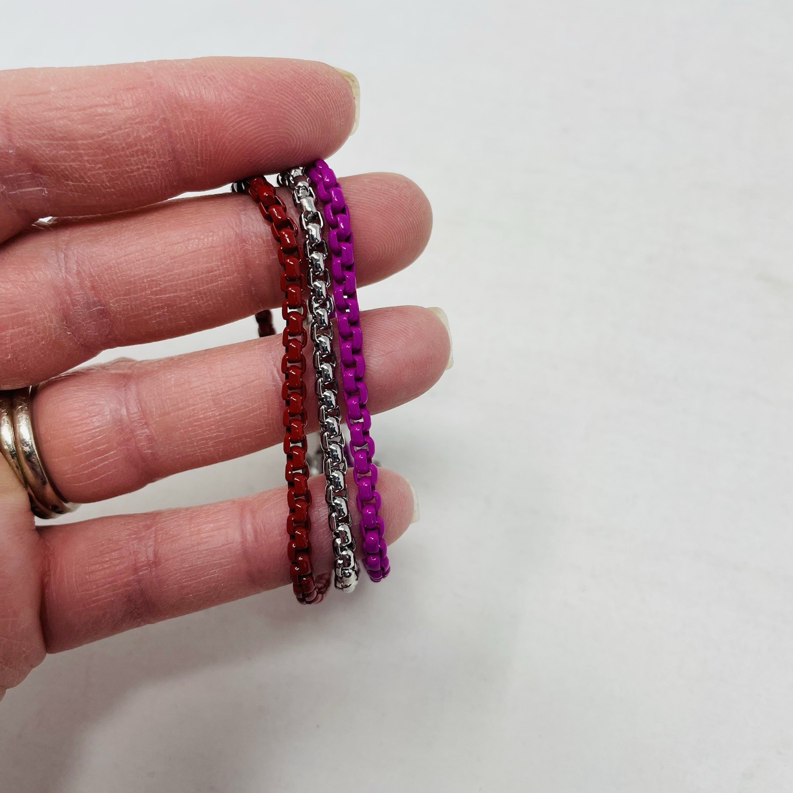 On 34th Womens 3 Piece Set Color-Coated Link Bracelets in Red/Pink/Silver