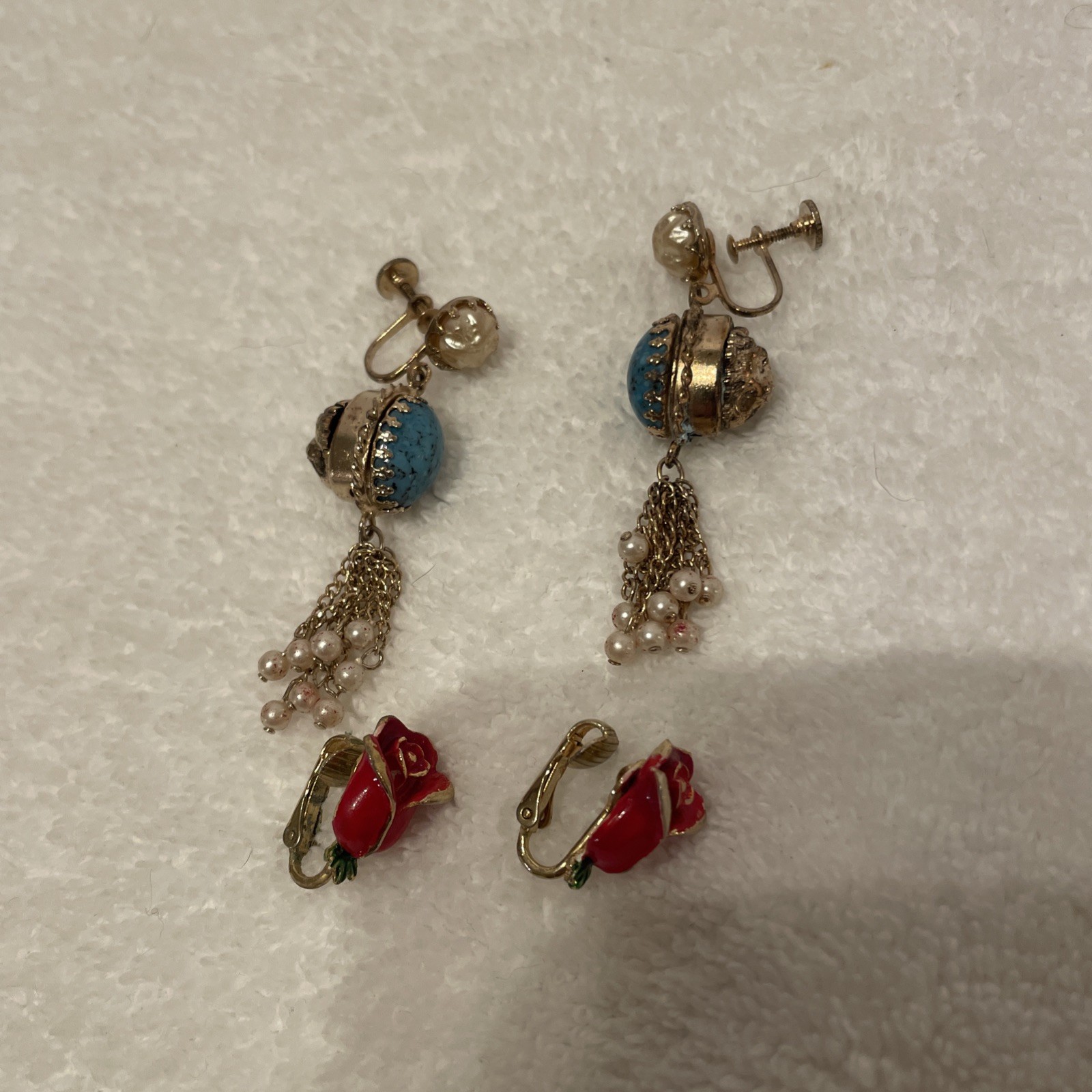 2 Pairs Of Vintage Rose & Pearl Costume Screw Back And Snap On Earrings