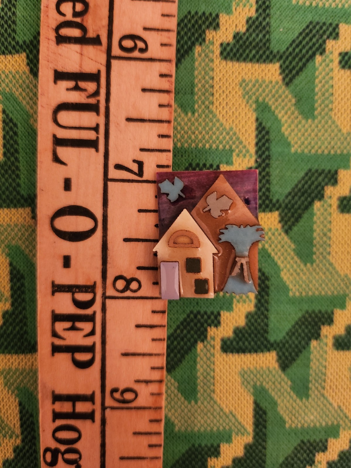 Vintage Lucinda mini Multicolor House & Leaf tie tac Plastic Resin Fall Theme!!!
