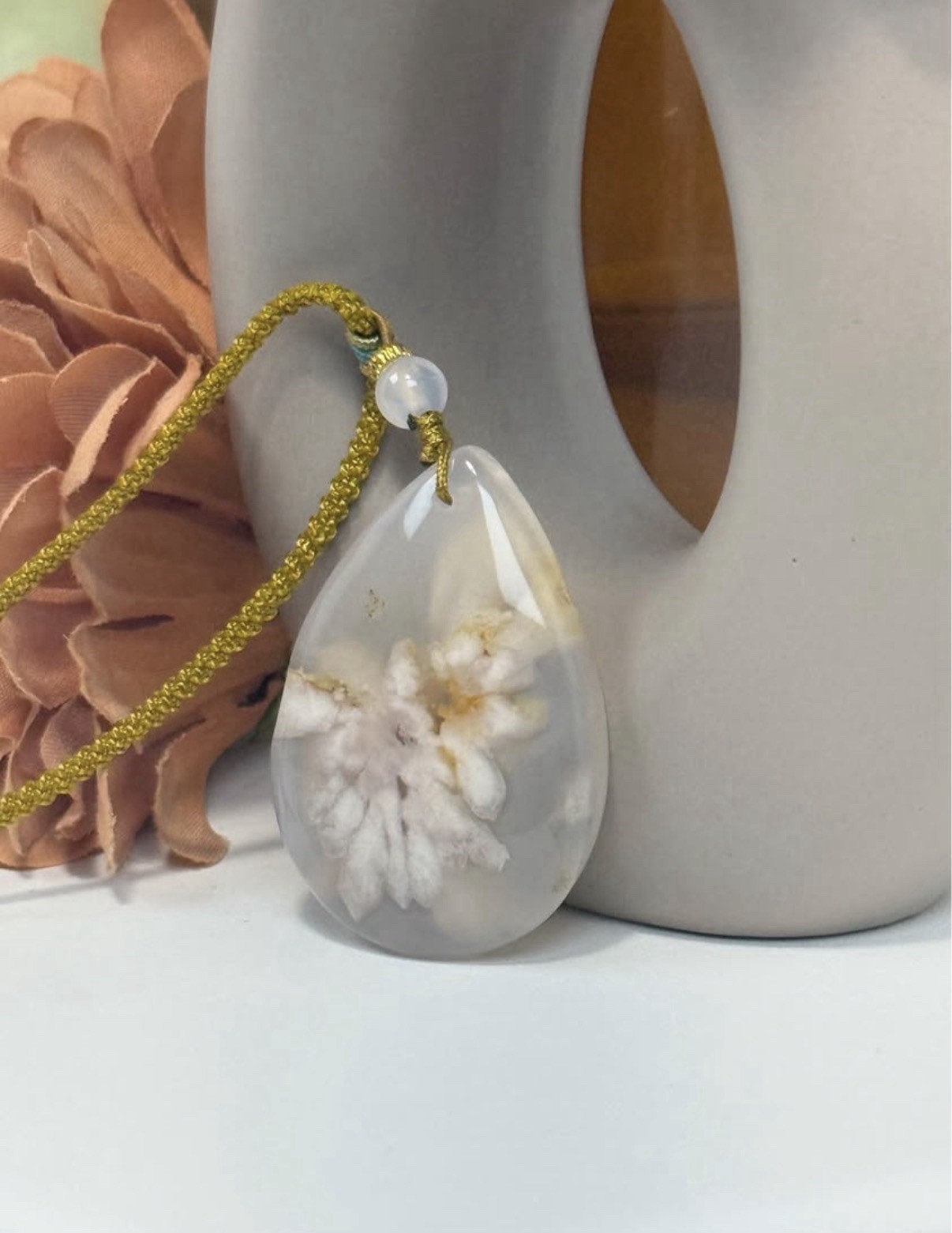 Flower Agate Pendant Necklace 43.1/8MM on Adjustable Nylon